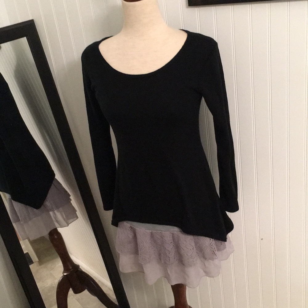 2-in-1 Asymmetrical sweater Lacey hem color block